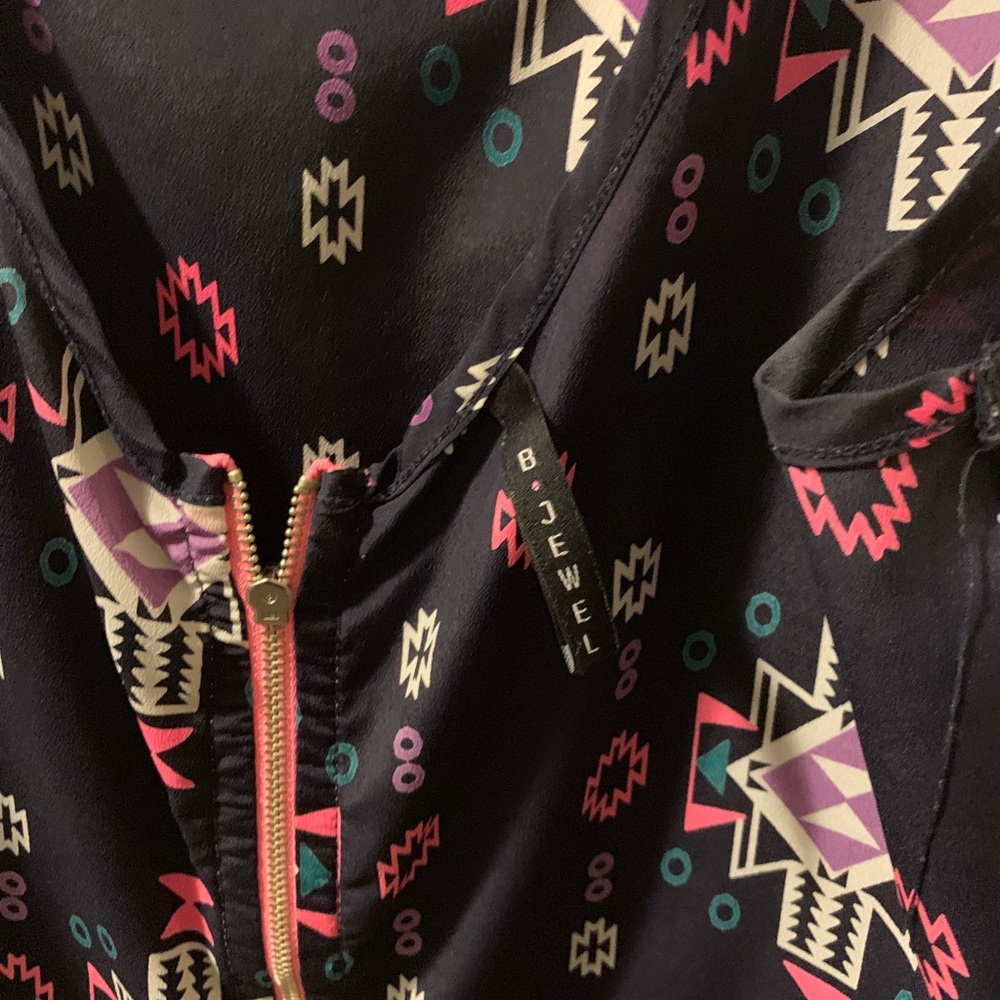 Aztec Print - Picture 3 of 3